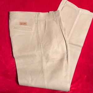 Wrangler Riata 33x32